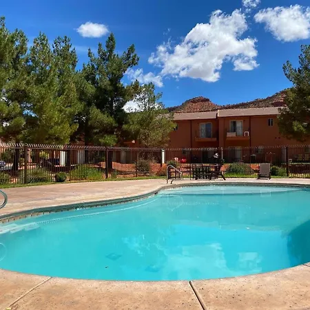 Kasa Kanab Modern Townhome Pet Friendly